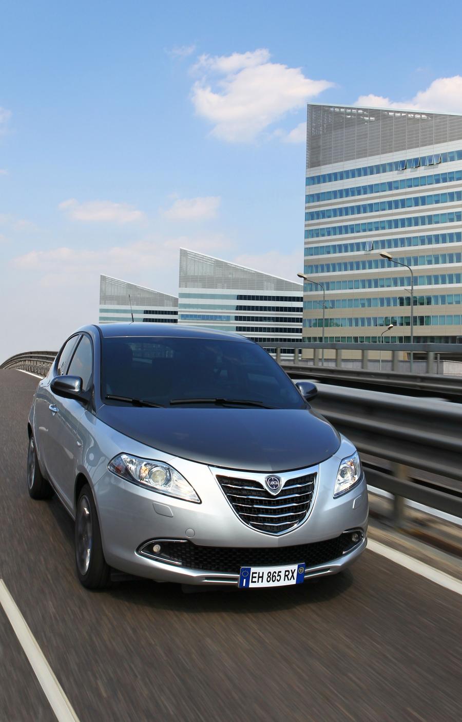  Lancia Ypsilon 2011 года  (фото 36 из 96)